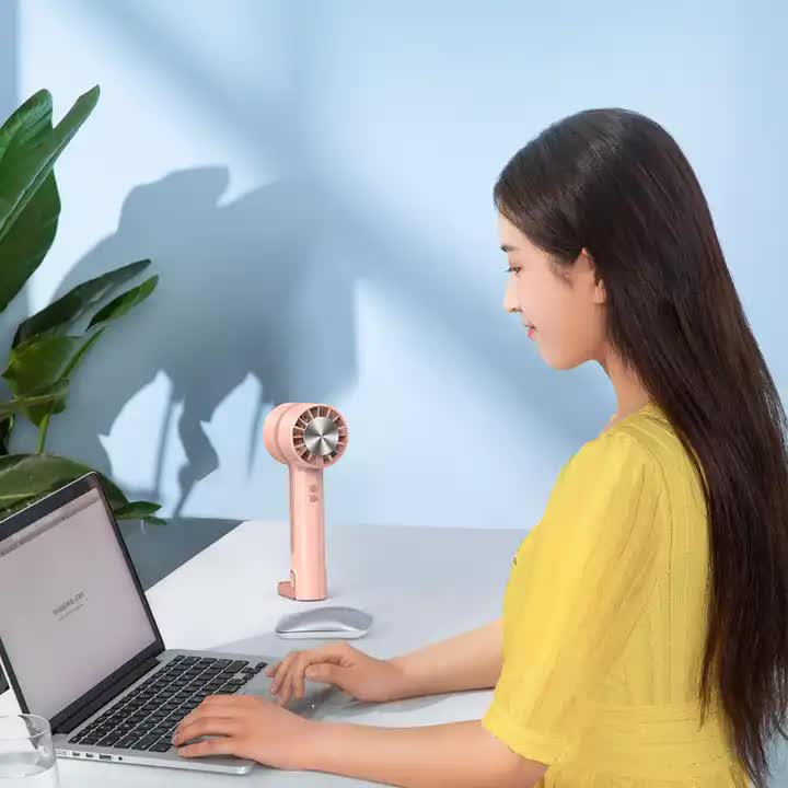 NNEDSZ White Outdoor Handheld Cooling Fan – Mini Macaron Portable Desk Fan with Carabiner, Ideal for Home, Travel, and Hiking